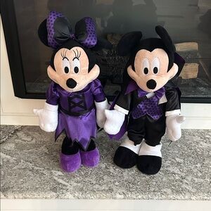 Mickey and Minnie Halloween greeters